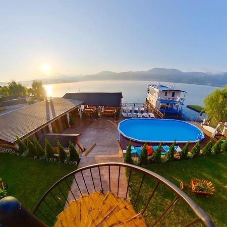Mustaciosul Dunarii Hotell Ieşelniţa Eksteriør bilde