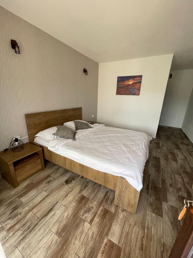 Mustaciosul Dunarii Hotell Ieşelniţa Eksteriør bilde