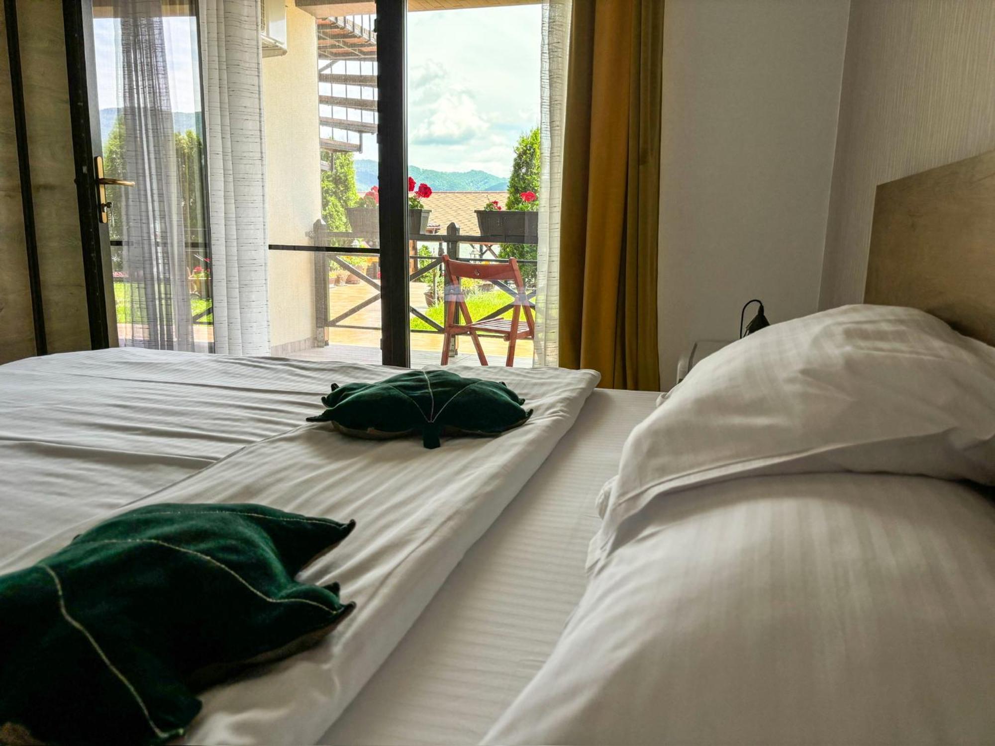 Mustaciosul Dunarii Hotell Ieşelniţa Eksteriør bilde