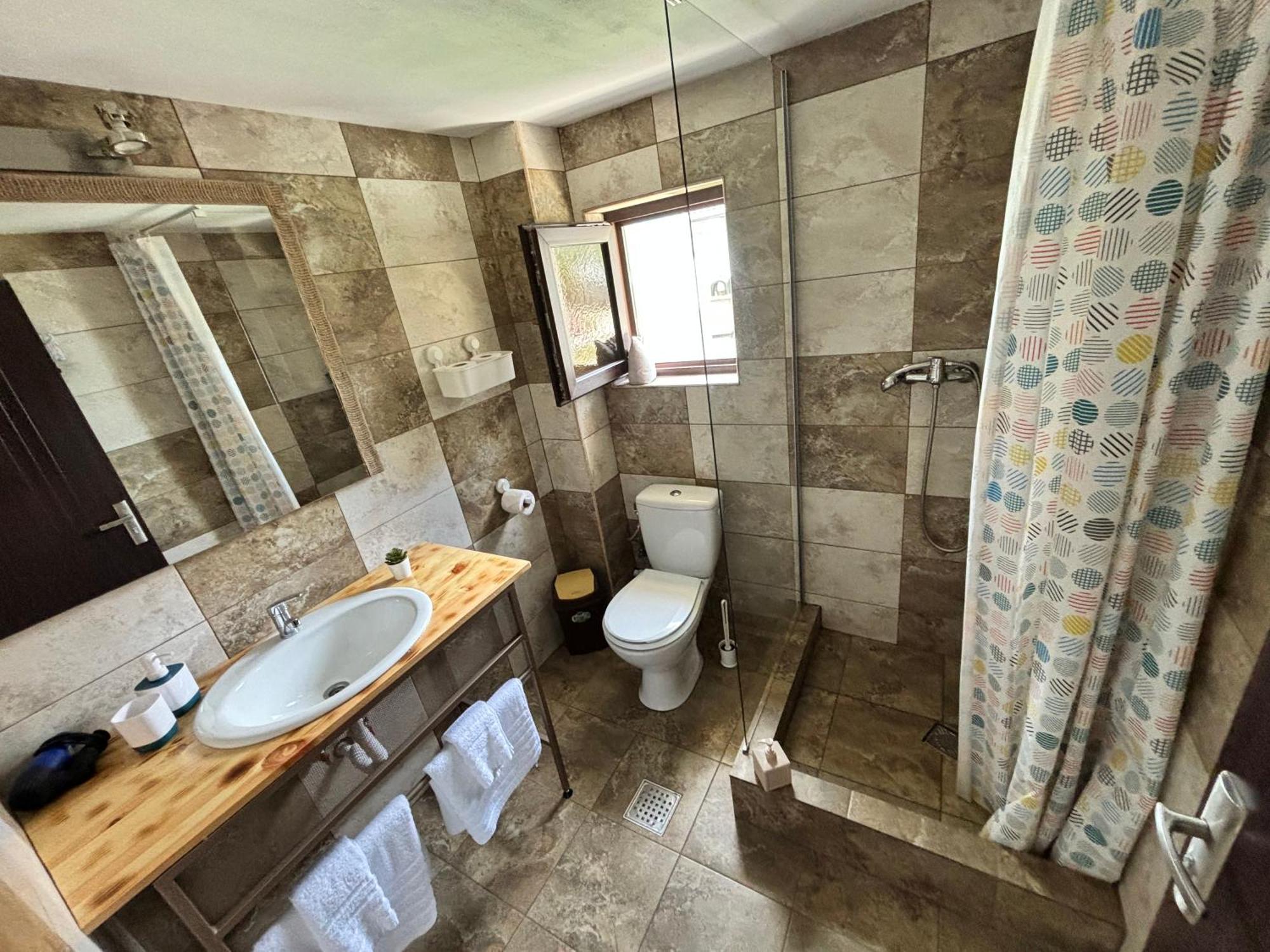 Mustaciosul Dunarii Hotell Ieşelniţa Eksteriør bilde