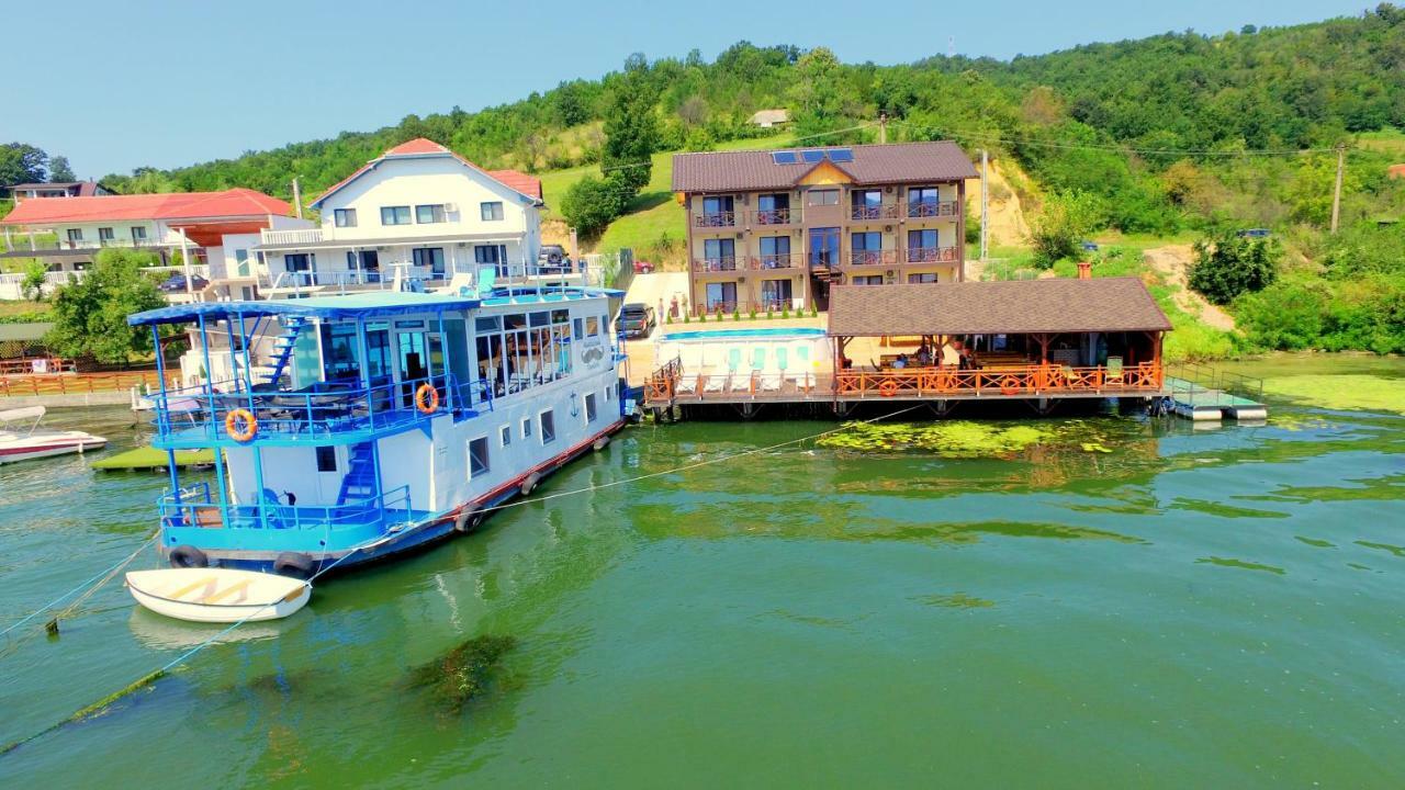 Mustaciosul Dunarii Hotell Ieşelniţa Eksteriør bilde