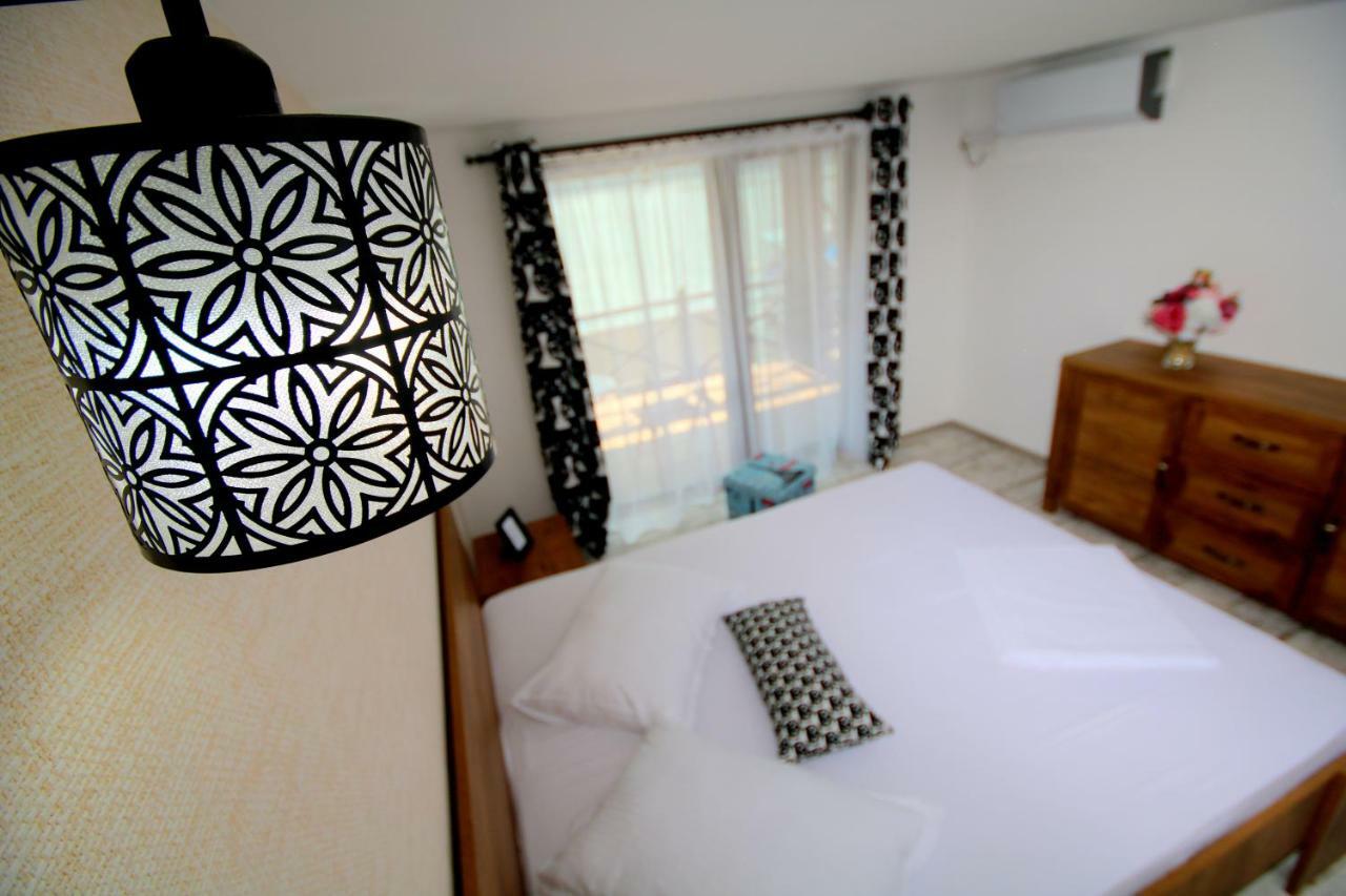Mustaciosul Dunarii Hotell Ieşelniţa Eksteriør bilde
