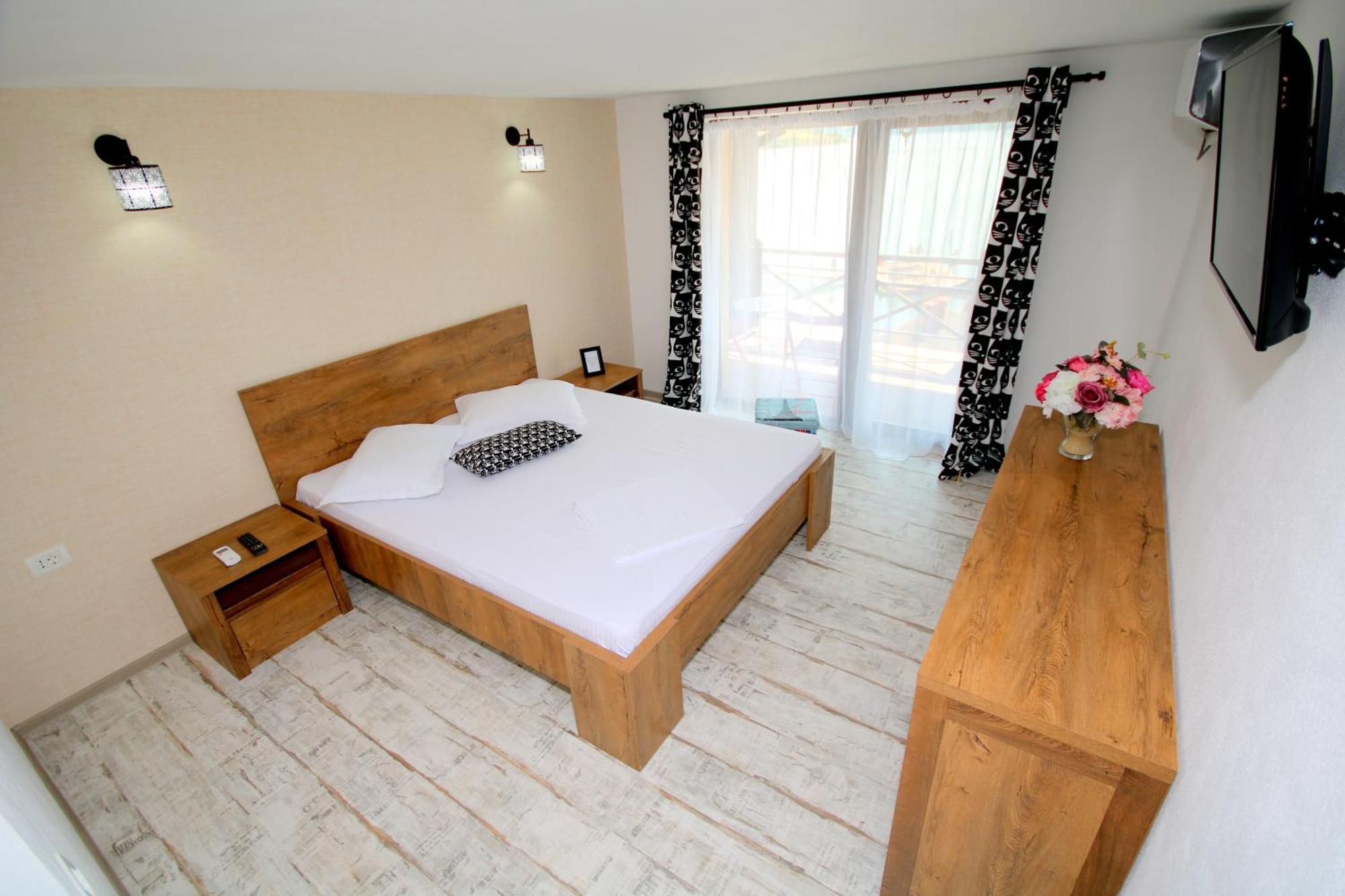 Mustaciosul Dunarii Hotell Ieşelniţa Eksteriør bilde