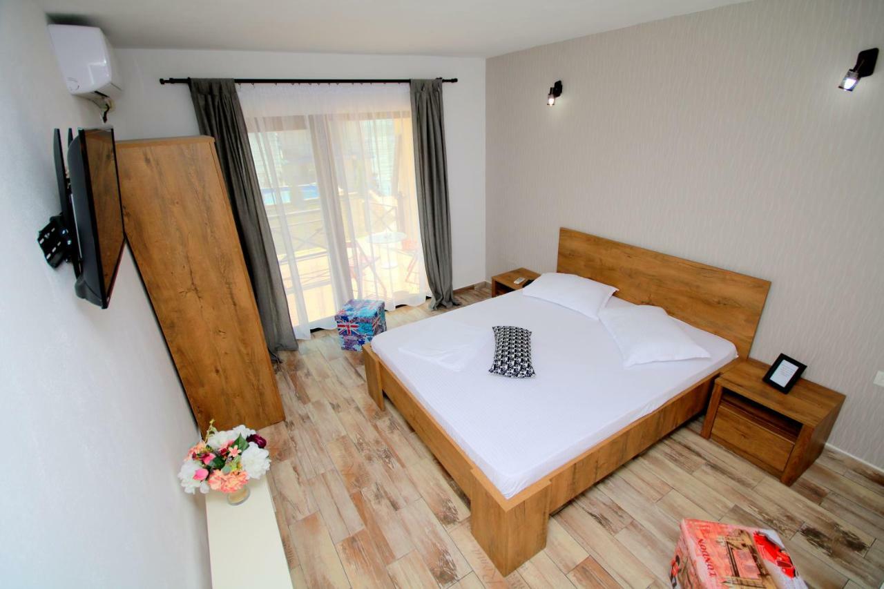 Mustaciosul Dunarii Hotell Ieşelniţa Eksteriør bilde